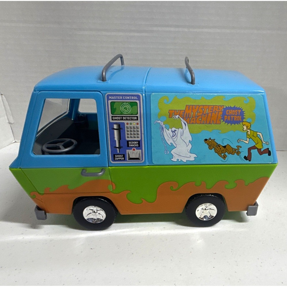 Character Options Scooby-Doo Mystery Machine Playset w/ Scooby , ghost & Scooter
